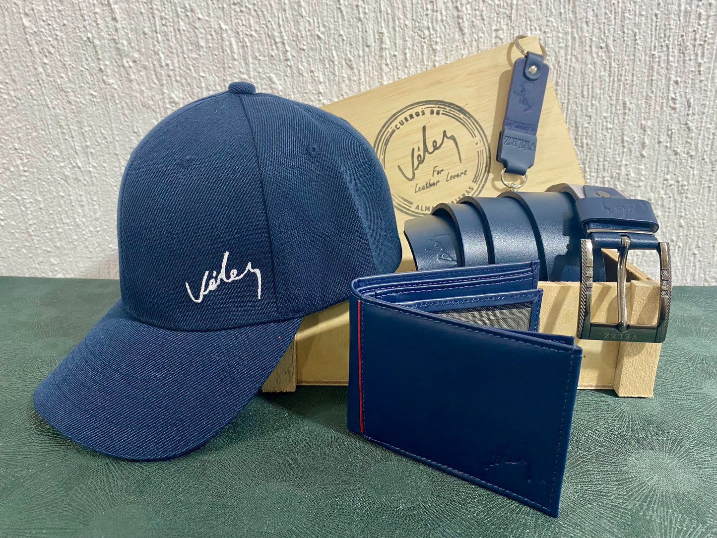 Kit Gorra Correa billetera llavero Caja